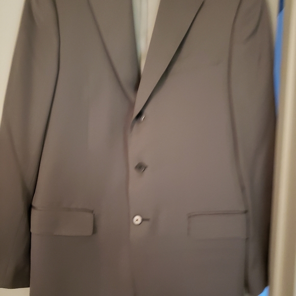 Mens olive green 2 piece suit. 100 % wool. - Picture 1 of 7